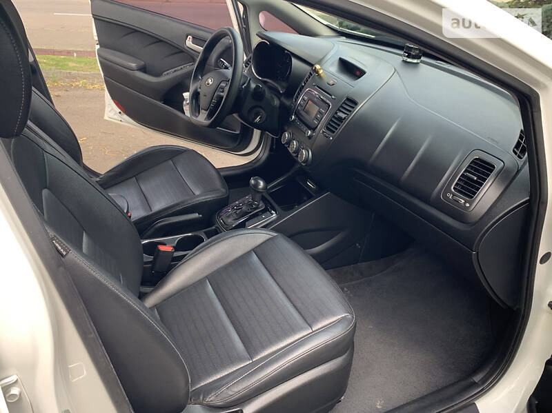 Седан Kia Cerato 2017 в Києві