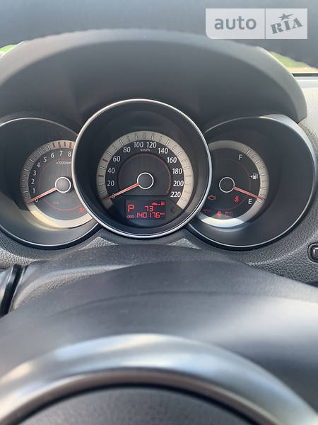 Седан Kia Cerato 2010 в Києві