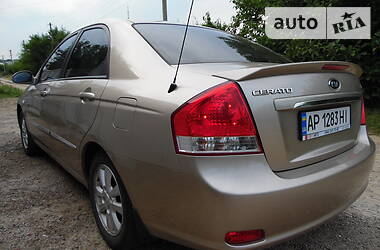 Седан Kia Cerato 2006 в Мелитополе