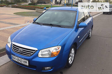 Седан Kia Cerato 2008 в Южном