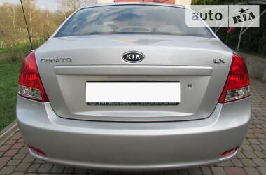 Седан Kia Cerato 2008 в Ивано-Франковске