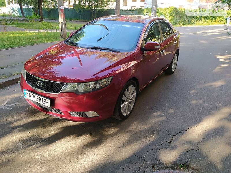 Седан Kia Cerato 2009 в Киеве