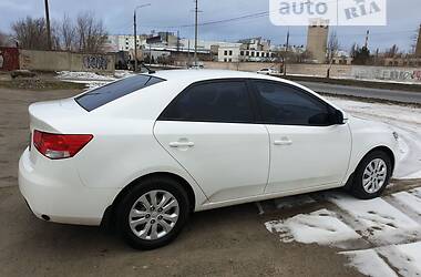 Седан Kia Cerato 2011 в Запорожье