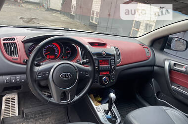 Купе Kia Cerato 2009 в Черкасах