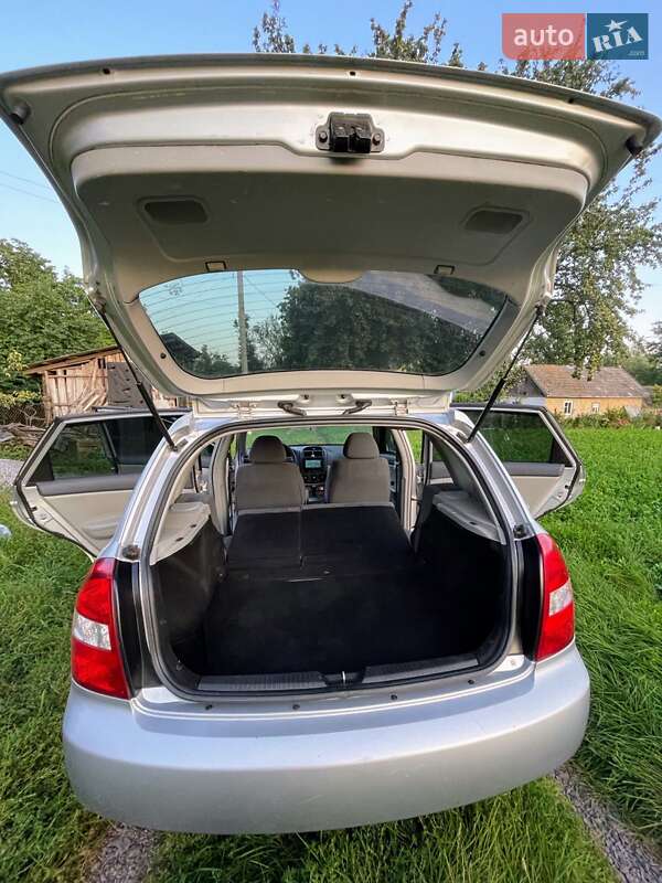 Хетчбек Kia Cerato 2006 в Гадячі