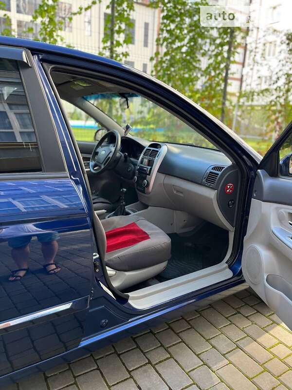 Седан Kia Cerato 2008 в Ивано-Франковске