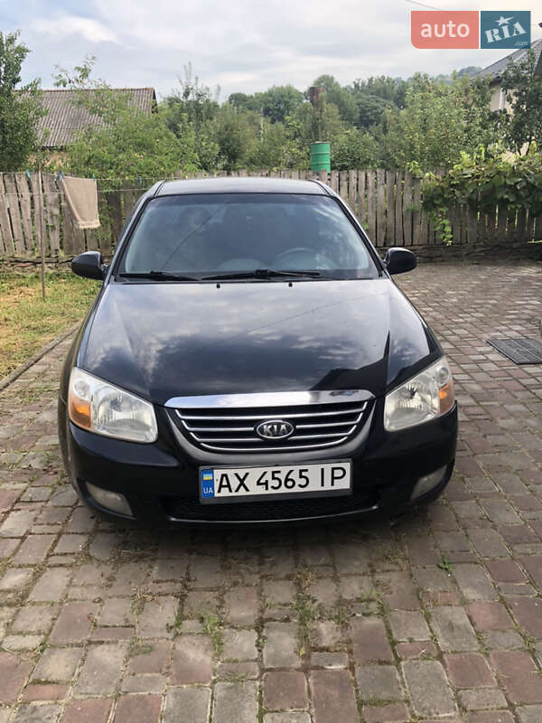 Седан Kia Cerato 2006 в Чернівцях