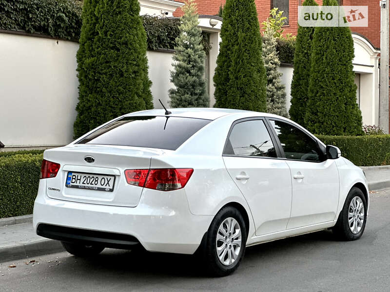 Седан Kia Cerato 2011 в Одессе