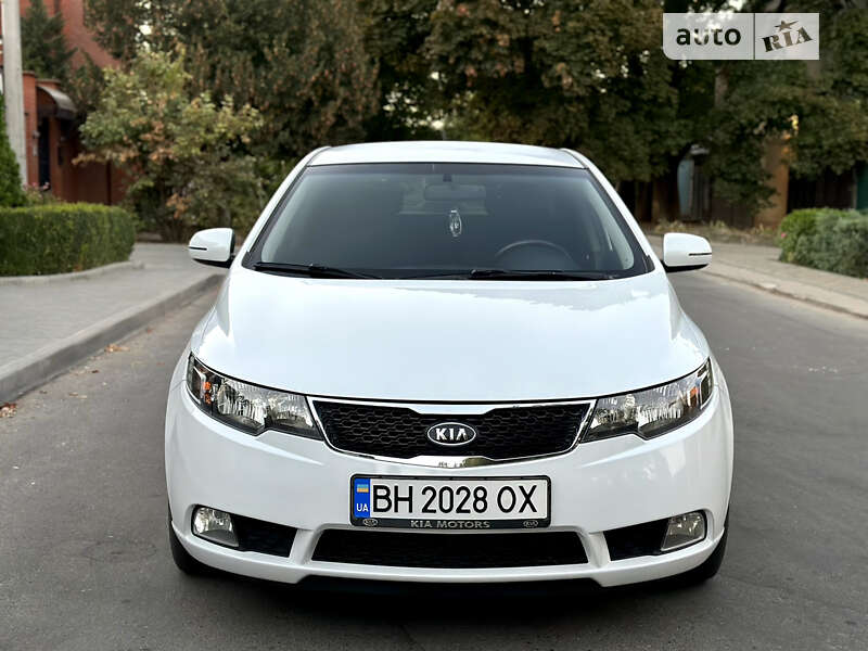 Седан Kia Cerato 2011 в Одессе