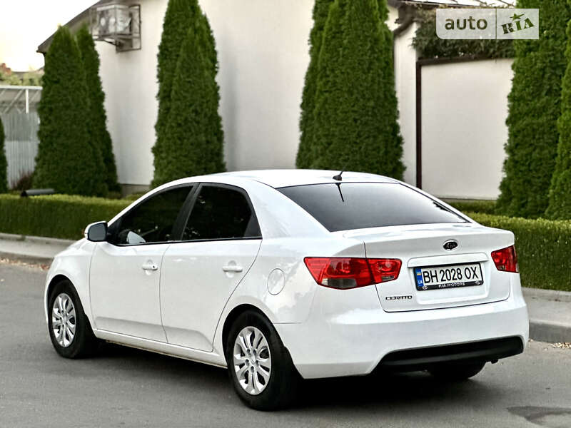Седан Kia Cerato 2011 в Одессе