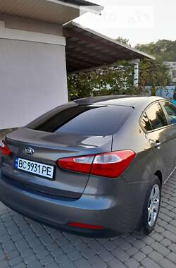 Седан Kia Cerato 2013 в 