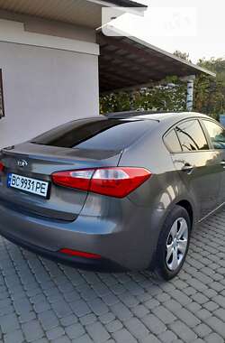Седан Kia Cerato 2013 в 