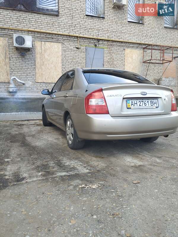 Седан Kia Cerato 2006 в Краматорске