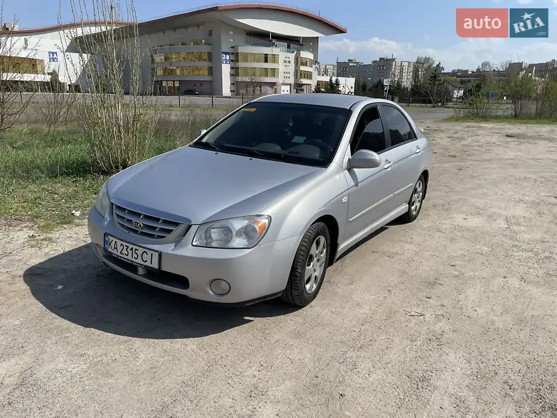 Kia Cerato 2004