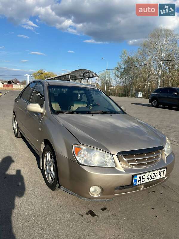 Седан Kia Cerato 2006 в Дніпрі