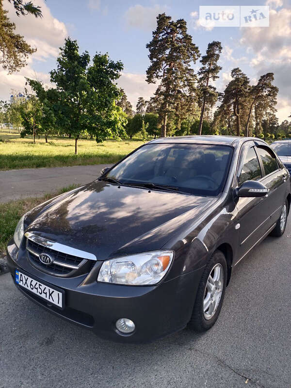 Седан Kia Cerato 2006 в Киеве