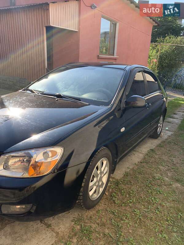 Седан Kia Cerato 2008 в Перечині