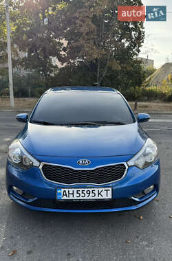 Седан Kia Cerato 2013 в Харкові