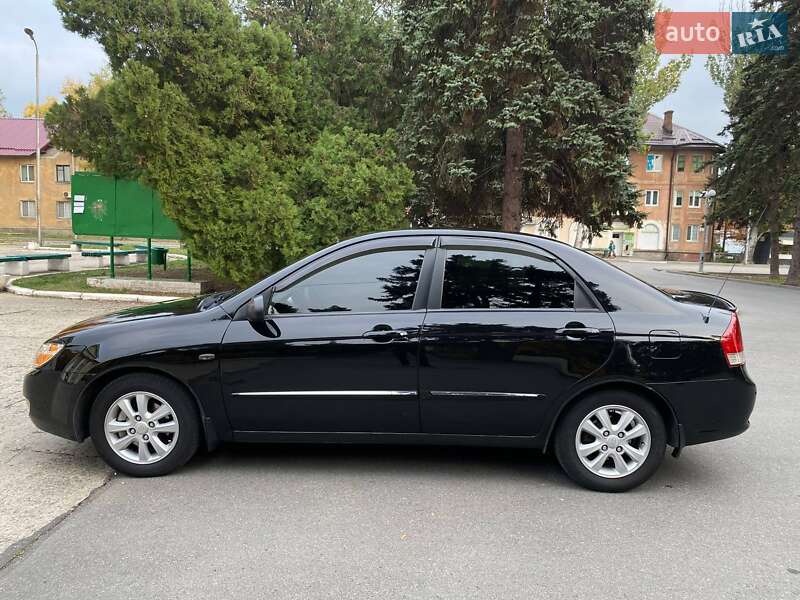 Седан Kia Cerato 2006 в Днепре