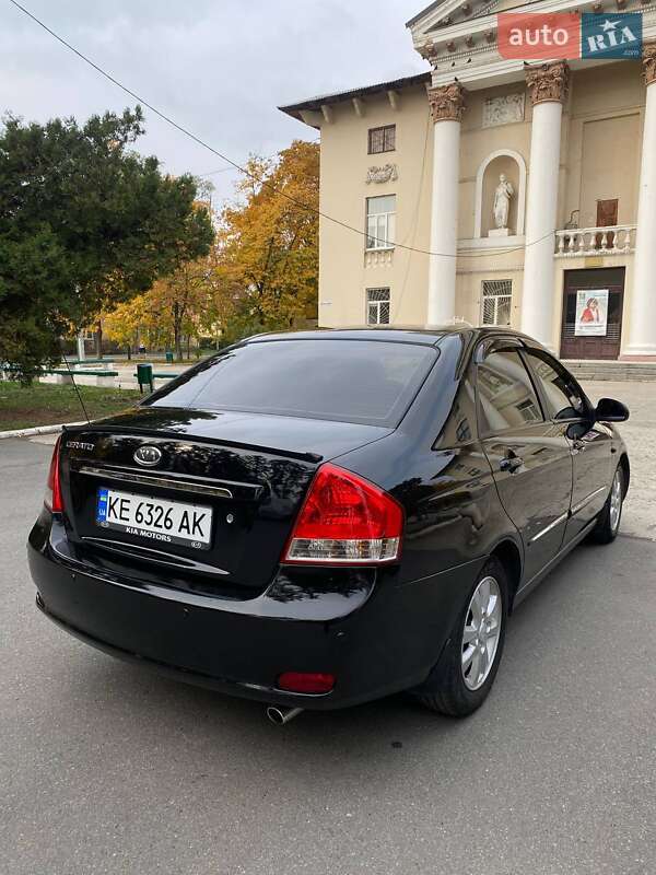 Седан Kia Cerato 2006 в Днепре