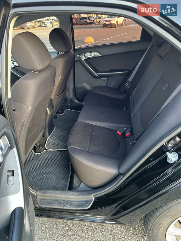 Седан Kia Cerato 2012 в Софіївській Борщагівці