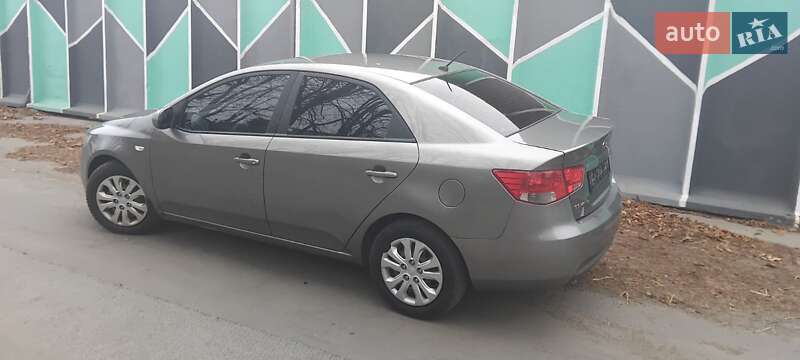 Седан Kia Cerato 2012 в Золотоноші