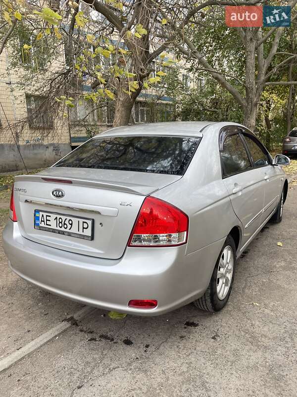 Седан Kia Cerato 2007 в Кривому Розі