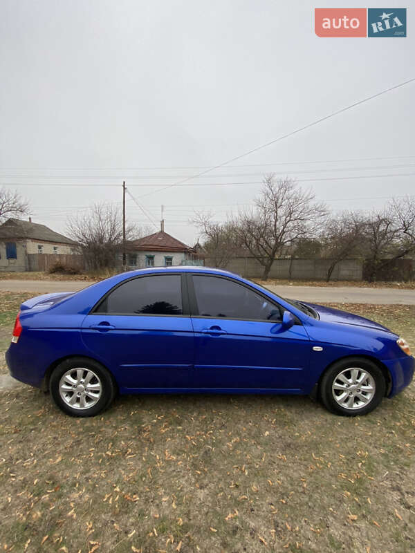 Седан Kia Cerato 2009 в Краснограде