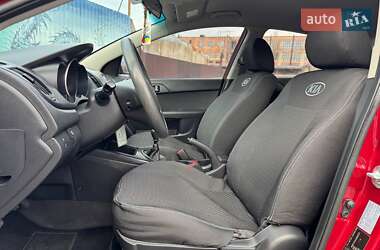 Седан Kia Cerato 2010 в Києві