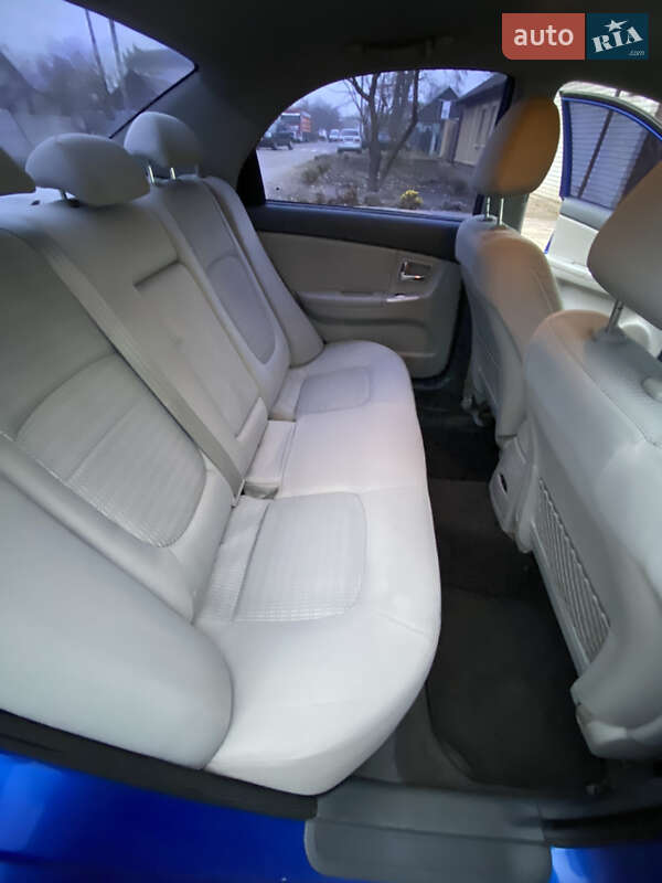 Седан Kia Cerato 2009 в Краснограде