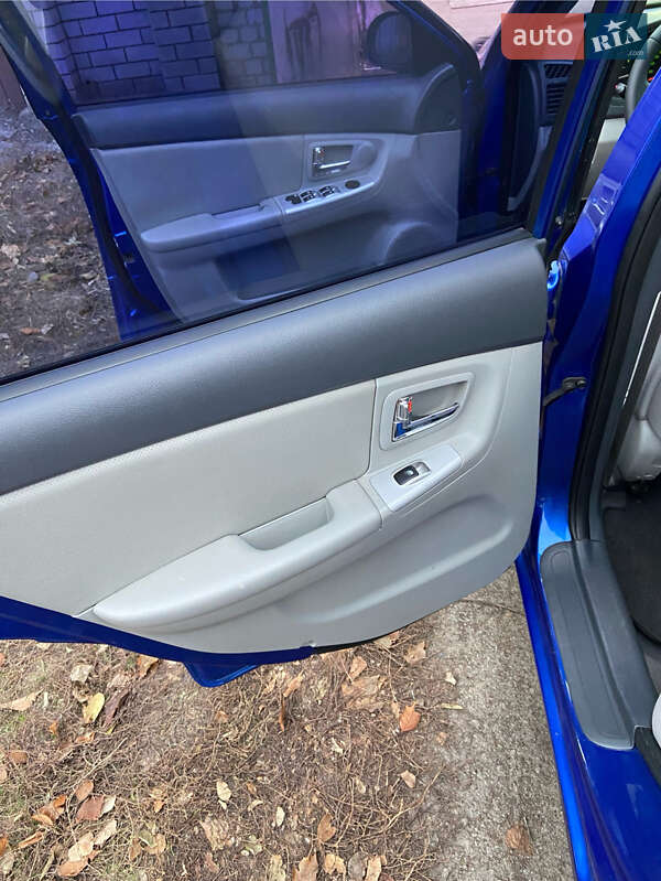 Седан Kia Cerato 2009 в Краснограде