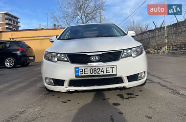 Седан Kia Cerato 2011 в 
