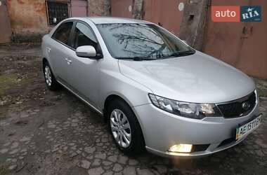 Седан Kia Cerato 2010 в Каменском