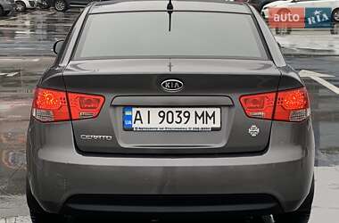 Седан Kia Cerato 2012 в Києві