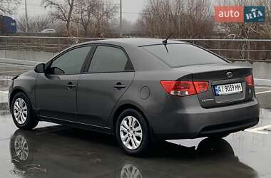 Седан Kia Cerato 2012 в Києві