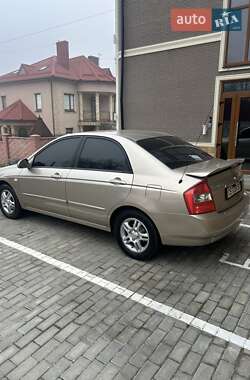 Седан Kia Cerato 2006 в Чернівцях