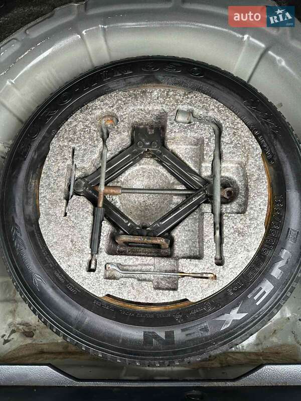 Седан Kia Cerato 2006 в Чернівцях