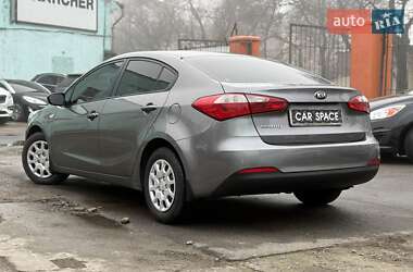 Седан Kia Cerato 2014 в 