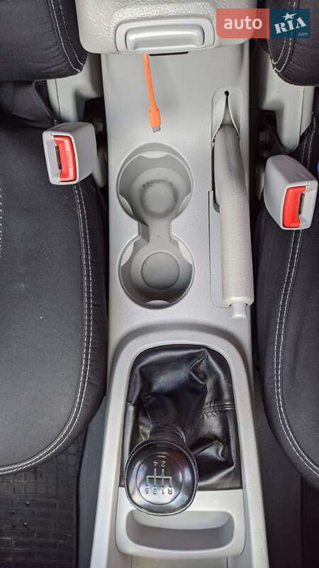 Седан Kia Cerato 2007 в Ивано-Франковске