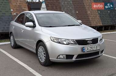 Седан Kia Cerato 2012 в Киеве