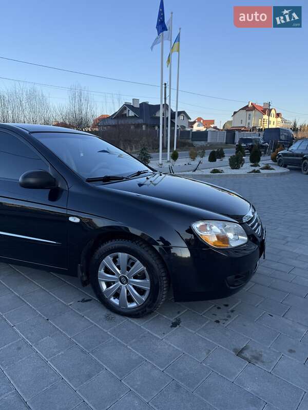Седан Kia Cerato 2007 в Трускавце