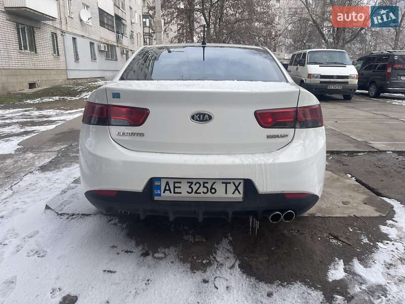 Купе Kia Cerato 2012 в Новомосковську