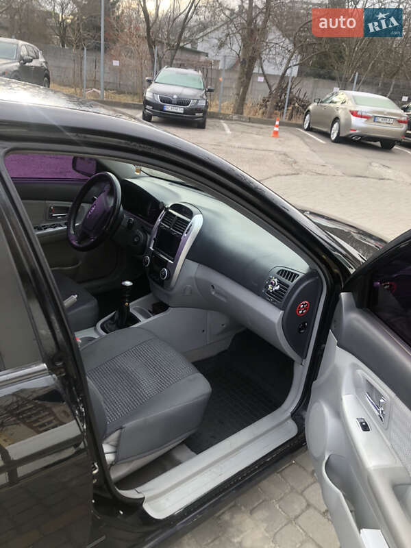 Седан Kia Cerato 2006 в Львові