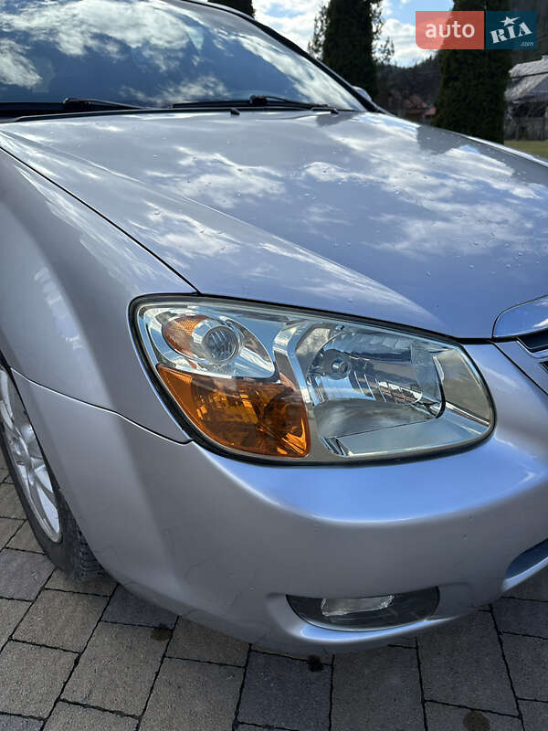 Седан Kia Cerato 2007 в Яремче