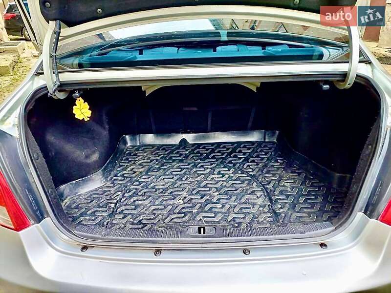 Седан Kia Cerato 2008 в Івано-Франківську