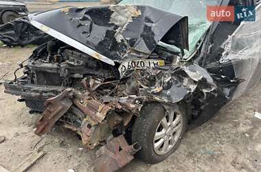 Хэтчбек Kia Cerato 2008 в 