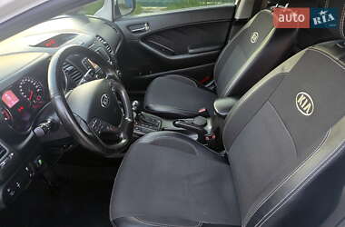 Седан Kia Cerato 2013 в 