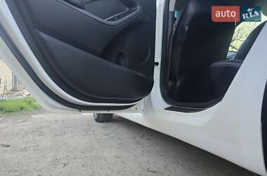Седан Kia Cerato 2013 в 