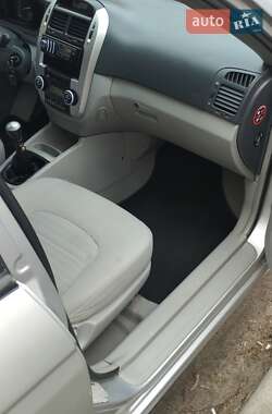 Седан Kia Cerato 2006 в 