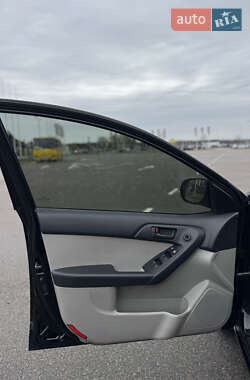 Седан Kia Cerato 2009 в 